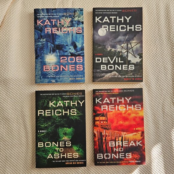 Kathy Reichs - 206 Bones, Devil Bones, Bones to Ashes, Break no Bones -Paperback - Picture 1 of 11